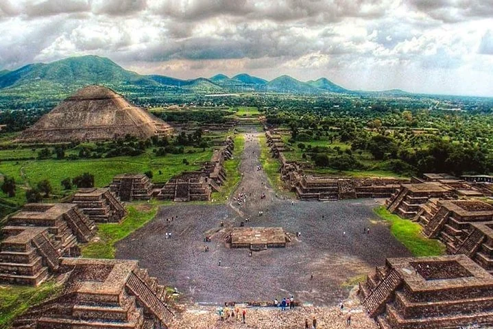 The Avenue of the Dead and the Pyramid of the Sun seen from the Pyramid of the Moon on a Teotihuacan pyramids tour from Mexico City